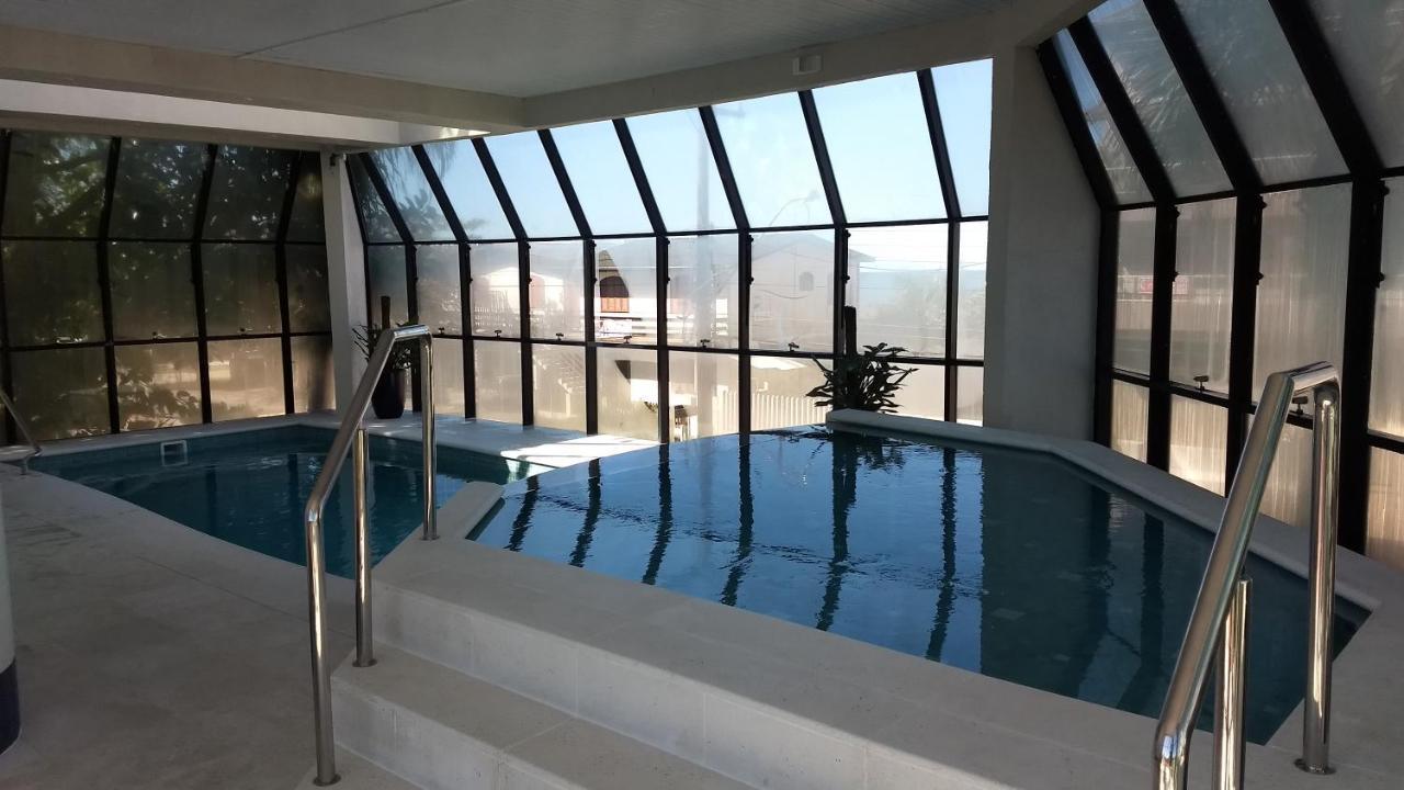 Hotel Santa Paula กัวราตูบา ภายนอก รูปภาพ