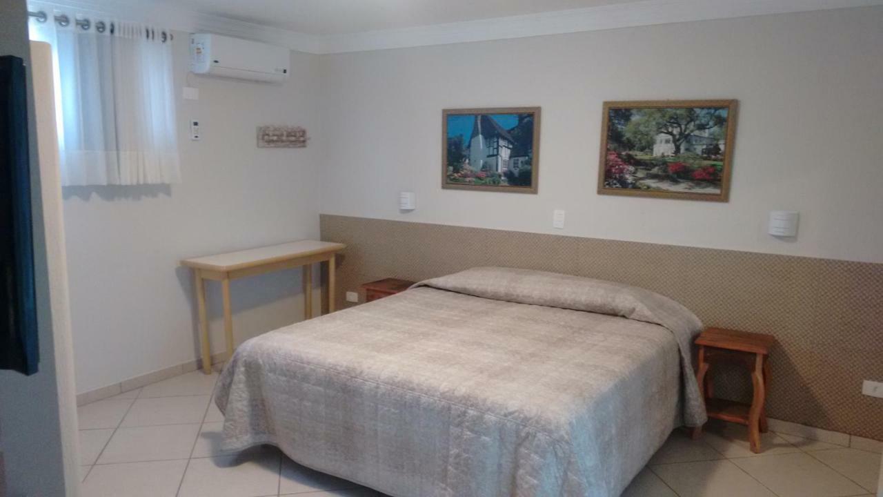 Hotel Santa Paula กัวราตูบา ห้อง รูปภาพ